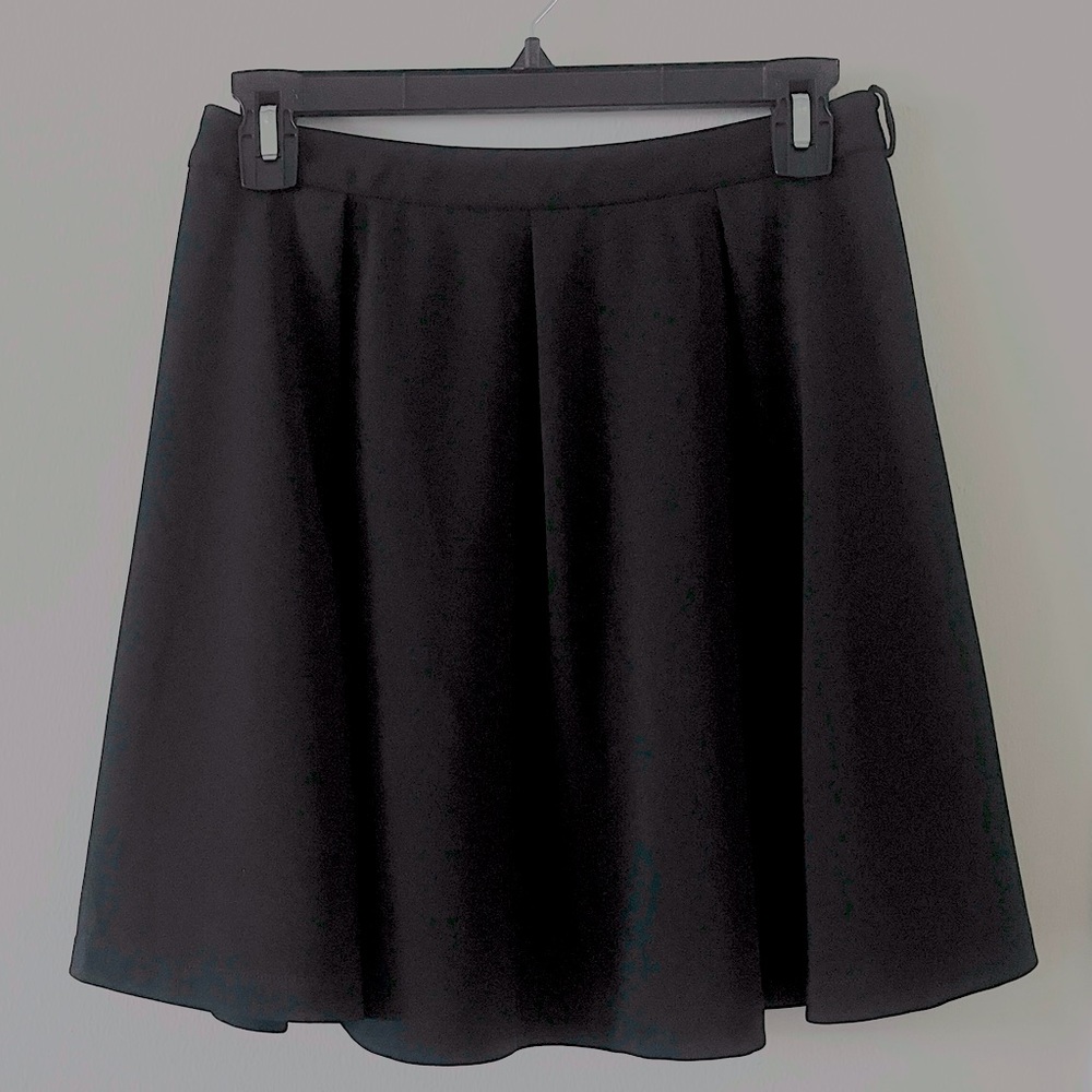 YUMI Black Pleated A-line Mini Skirt Small NWT